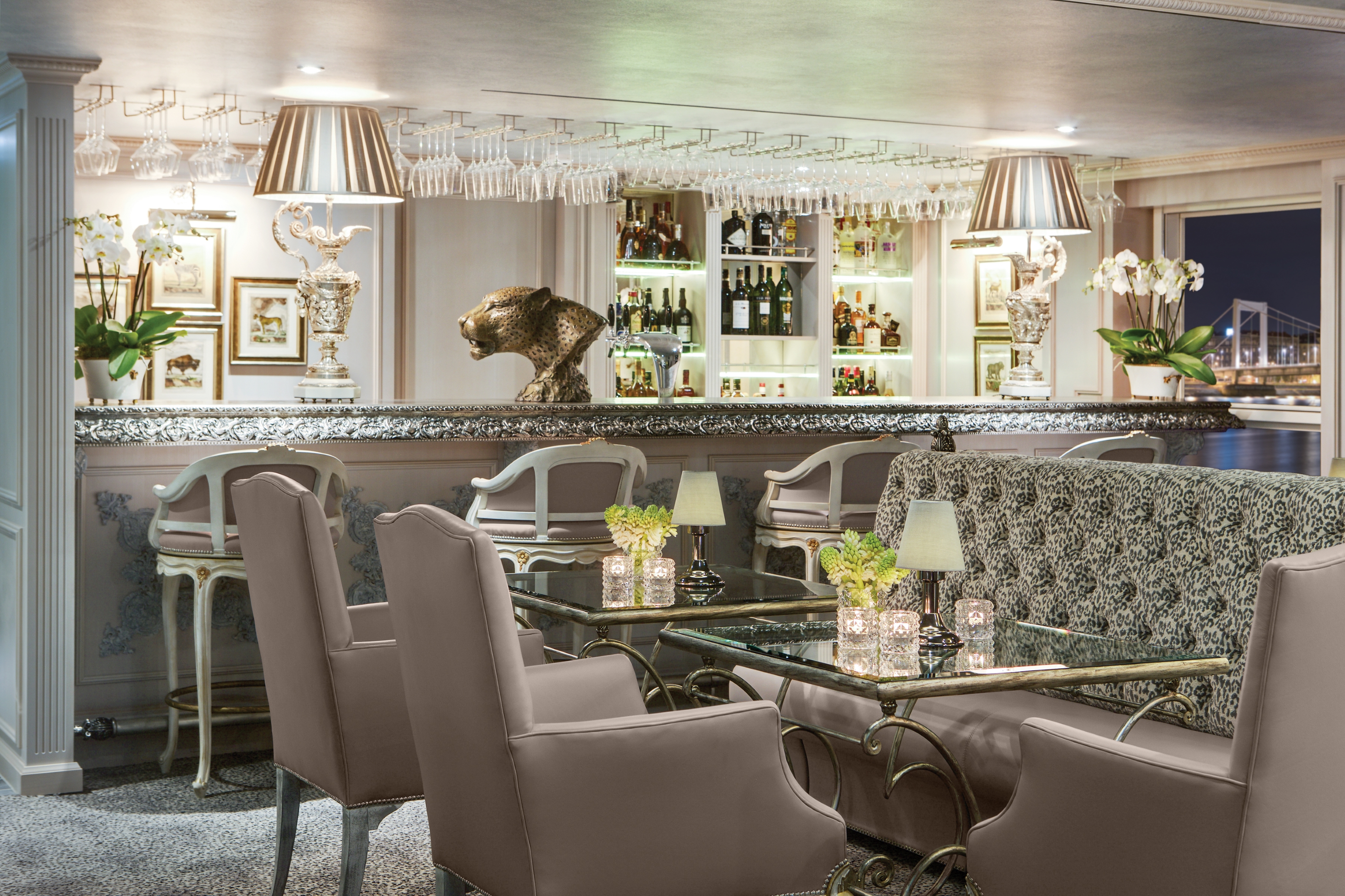 S.S. Maria Theresa - Bar du Leopard